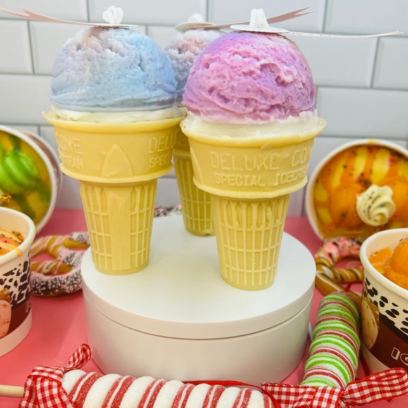 Ice Cream Cone Candle - Picture 4 of 8